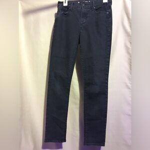 OLD NAVY MID RISE JEANS